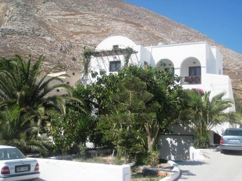 Vocamvilia Apartments Kamari (Santorini)