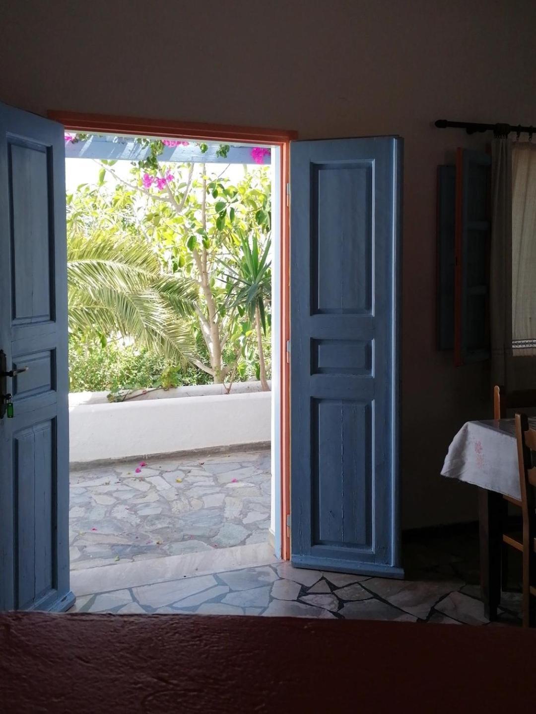 Vocamvilia Apartments Kamari (Santorini)