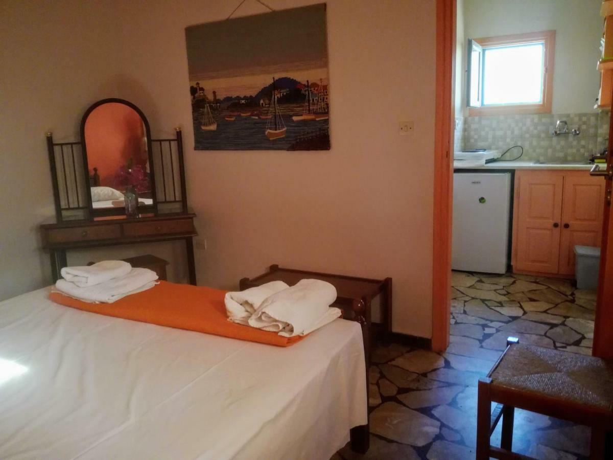 Vocamvilia Apartments Kamari (Santorini)
